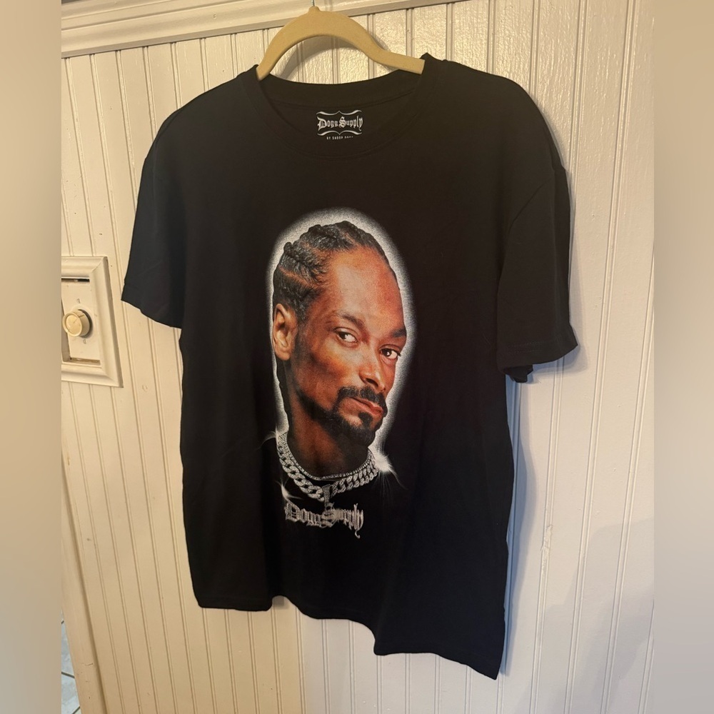 Snoop Dogg Supply Graphic Medium Tshirt